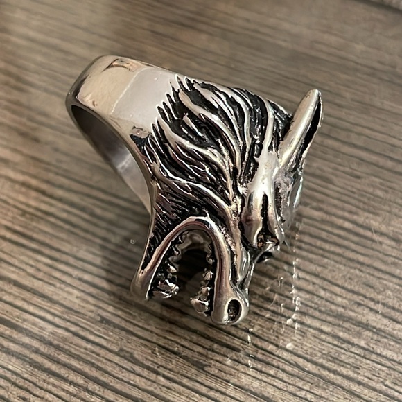 Men’s Wolf Ring Silver-tone Approx Size 10 - Picture 2 of 16